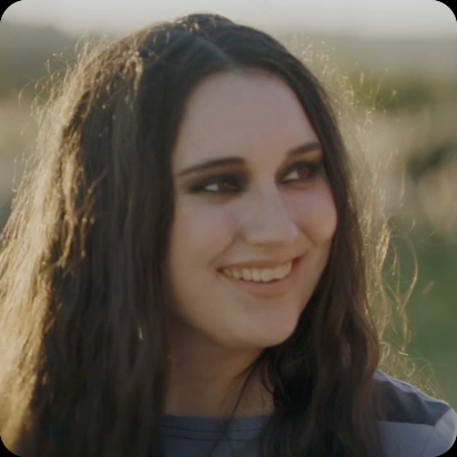 Amy Mackie als Olivia Oyl